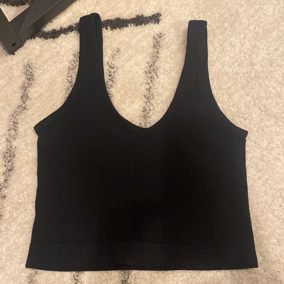 Urban Outfitters Stretchy Black Cropped Tank - Picture 3 of 3